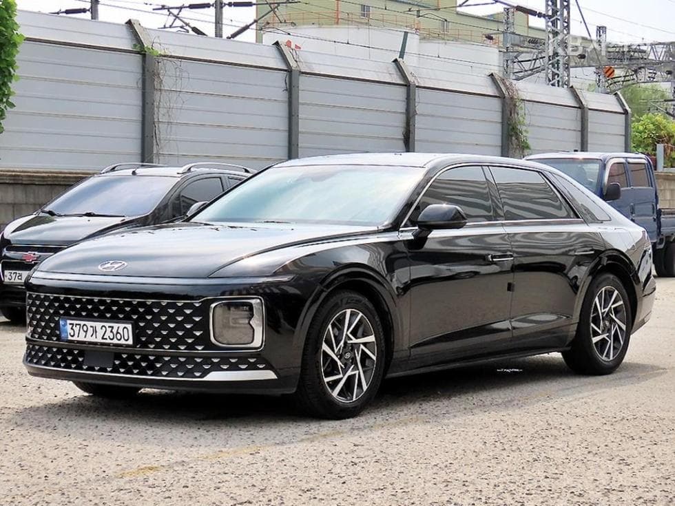Hyundai The All New Grandeur (Azera)2.5L gasoline 2WD Premium - 2