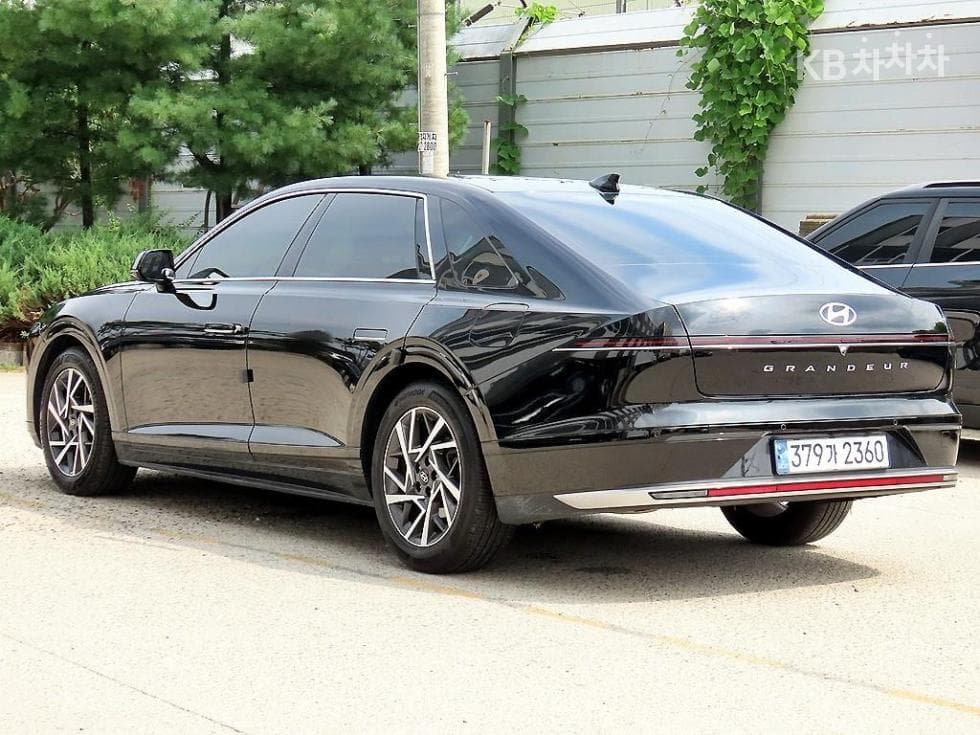 Hyundai The All New Grandeur (Azera)2.5L gasoline 2WD Premium - 3