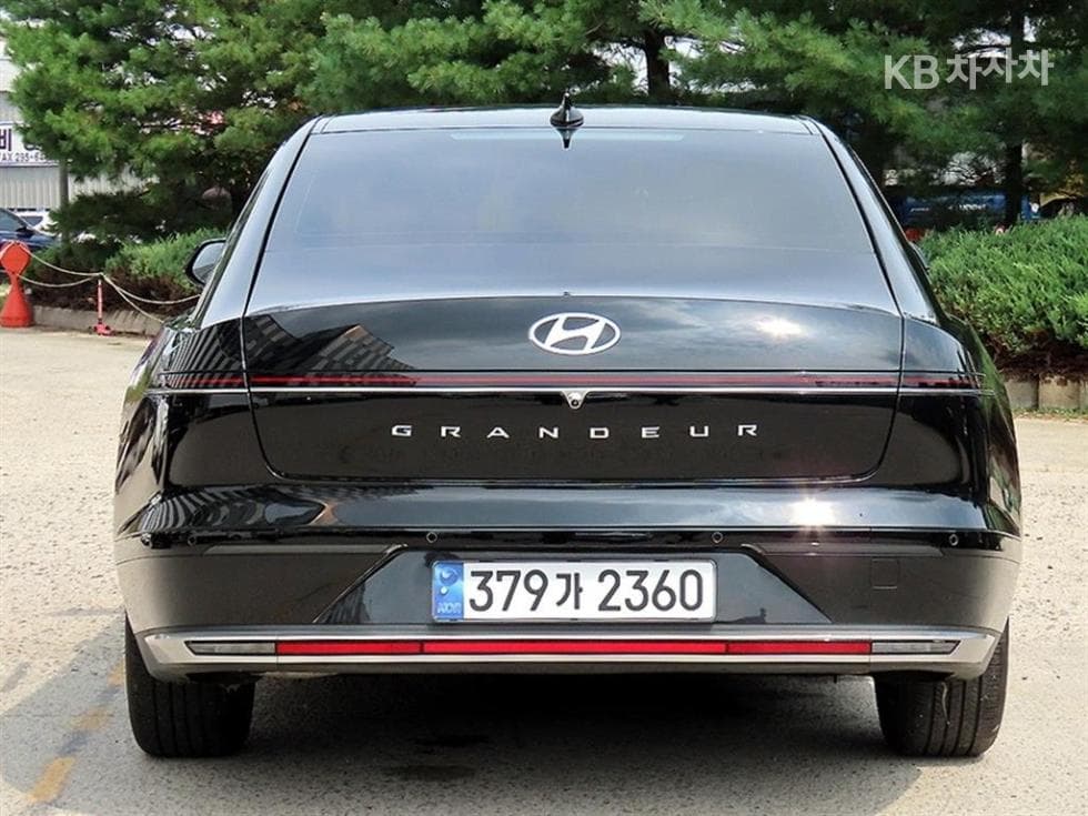 Hyundai The All New Grandeur (Azera)2.5L gasoline 2WD Premium - 4
