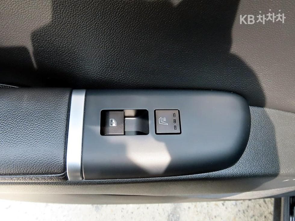 Hyundai The All New Grandeur (Azera)2.5L gasoline 2WD Premium - 16
