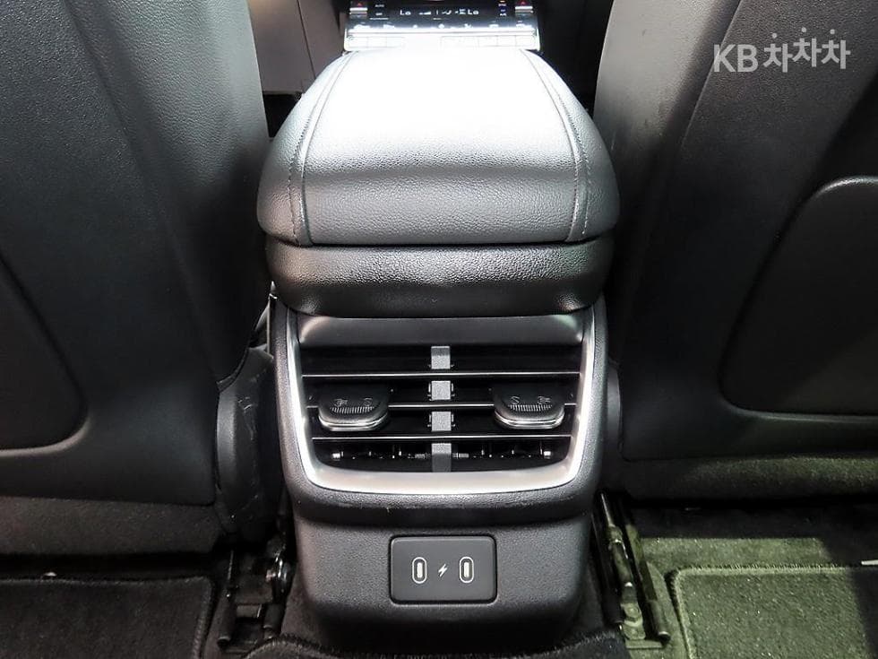 Hyundai The All New Grandeur (Azera)2.5L gasoline 2WD Premium - 17