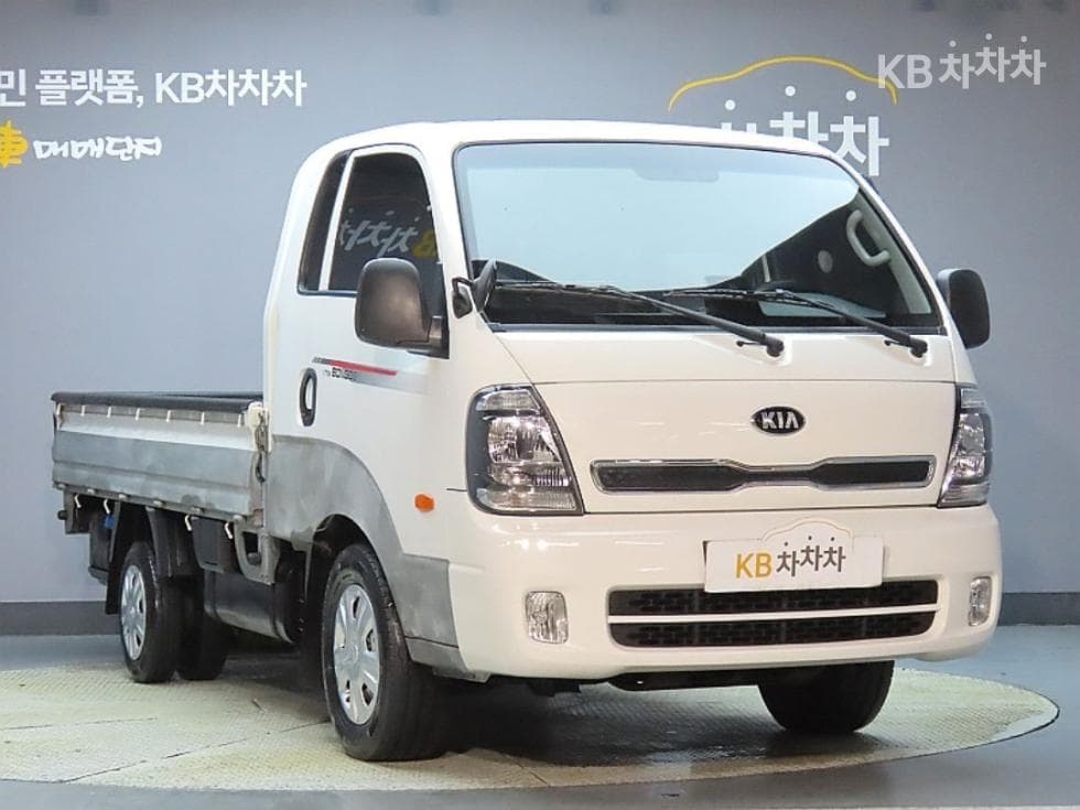 Kia The New (facelift) Bongo 3 (light truck)1 Ton King Cab Extra Long 2WD L - 3