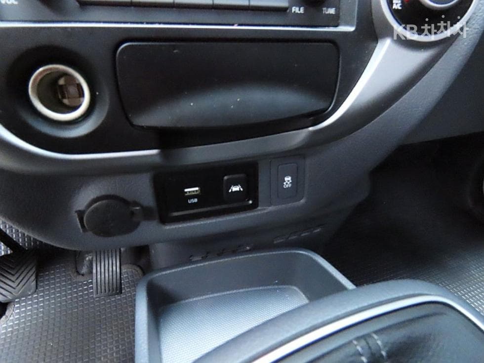 Kia The New (facelift) Bongo 3 (light truck)1 Ton King Cab Extra Long 2WD L - 15