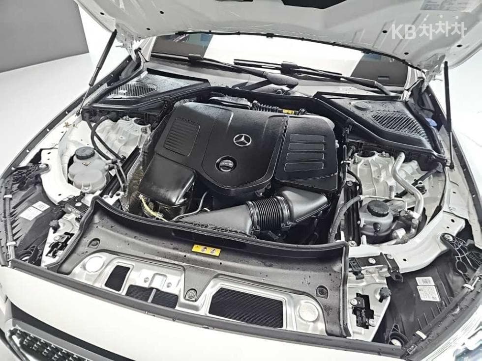 Mercedes-Benz E-클래스 (W214)E200 AMG Line - 5