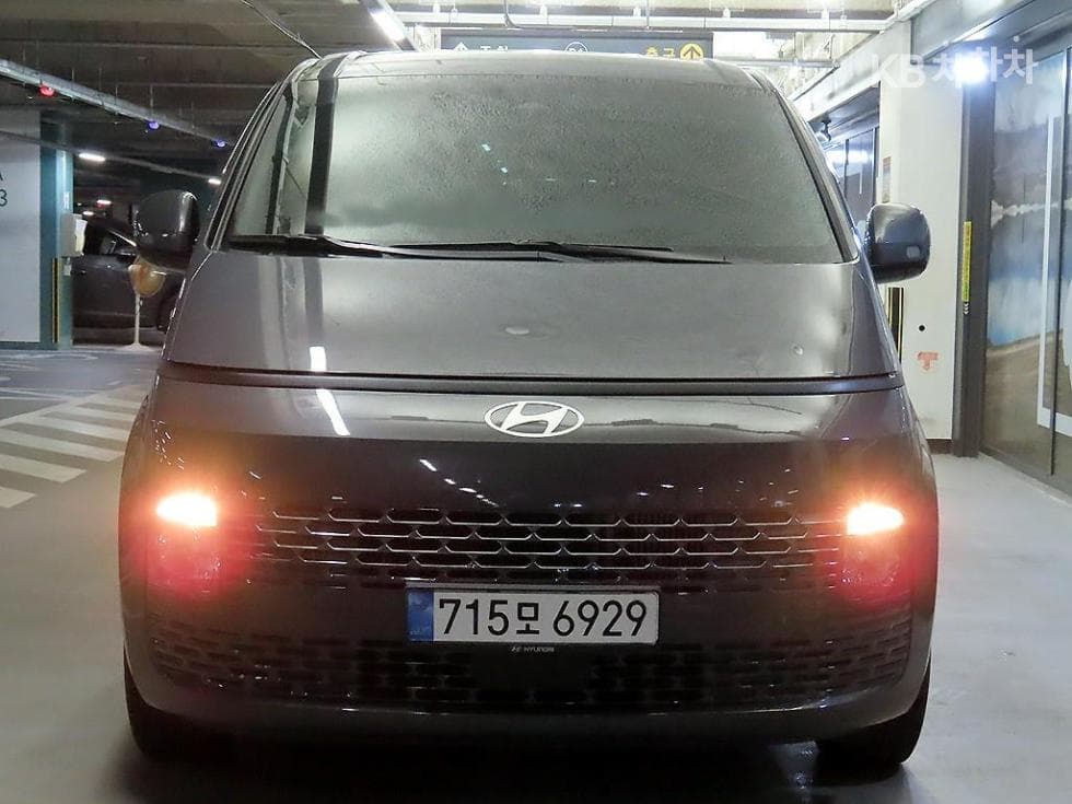 Hyundai Staria2.2 Tourer 11 Modern - 2
