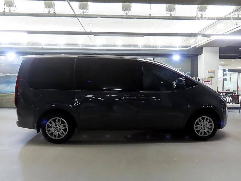 Hyundai Staria2.2 Tourer 11 Modern - 3