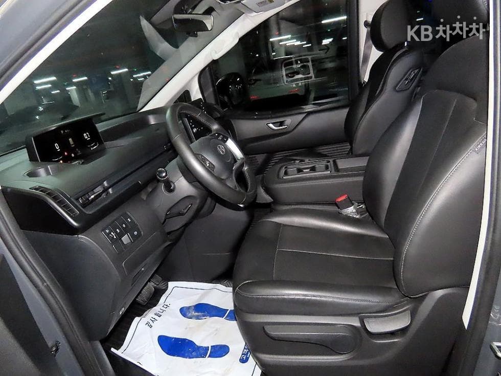 Hyundai Staria2.2 Tourer 11 Modern - 6