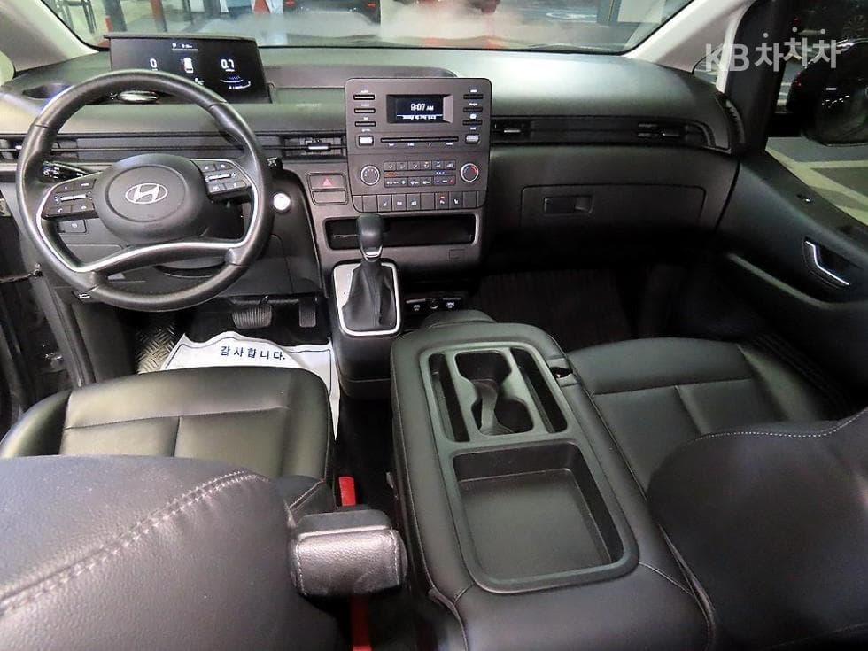 Hyundai Staria2.2 Tourer 11 Modern - 10
