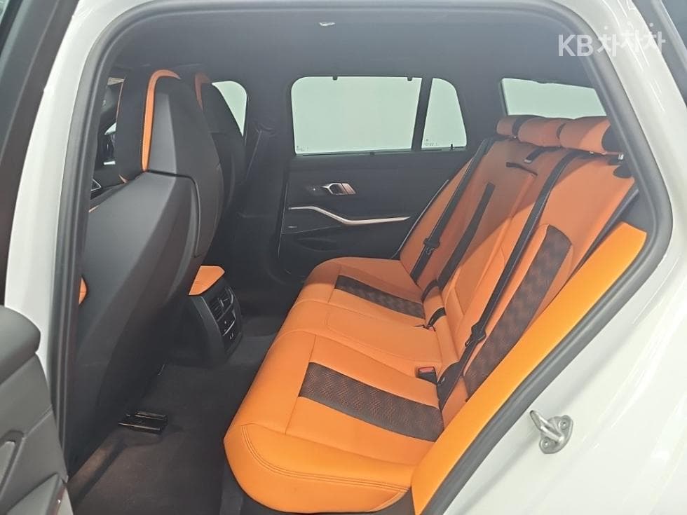 BMW M시리즈M3 투어링 Competition M xDrive - 12