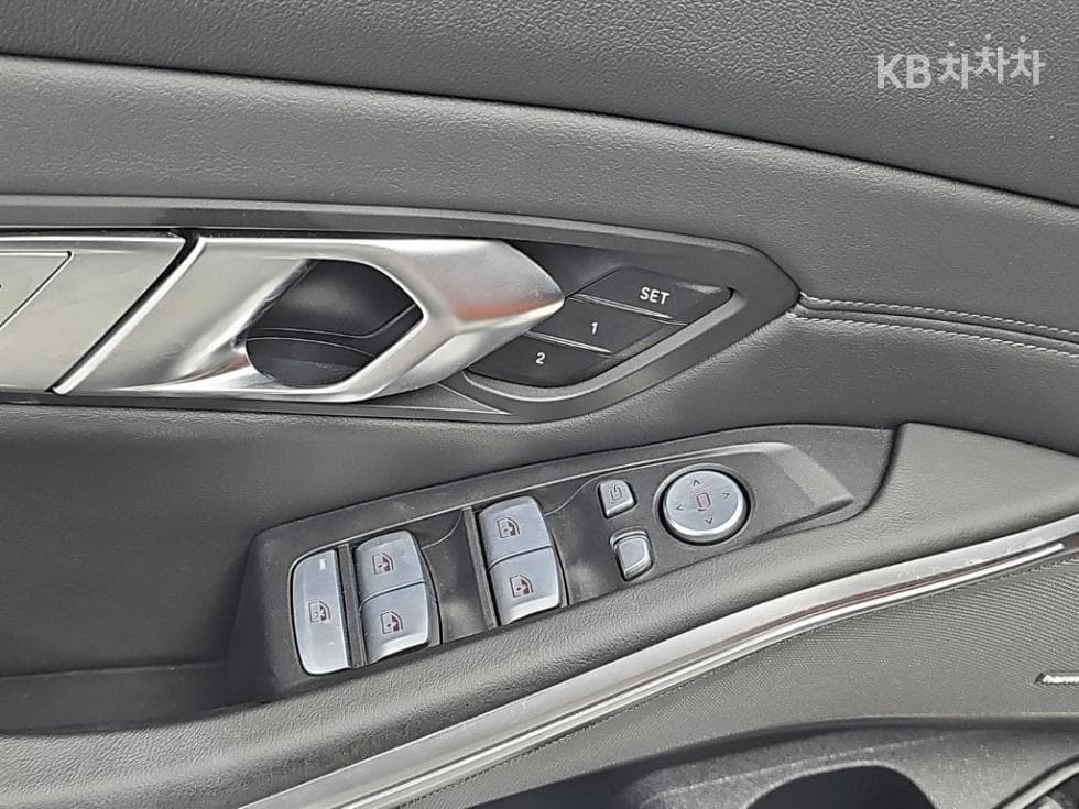 BMW M시리즈M3 투어링 Competition M xDrive - 19
