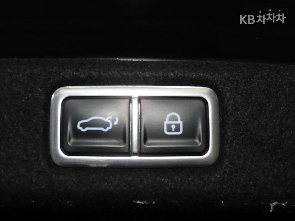 Hyundai The All New Grandeur (Azera)2.5L gasoline 2WD Premium - 18