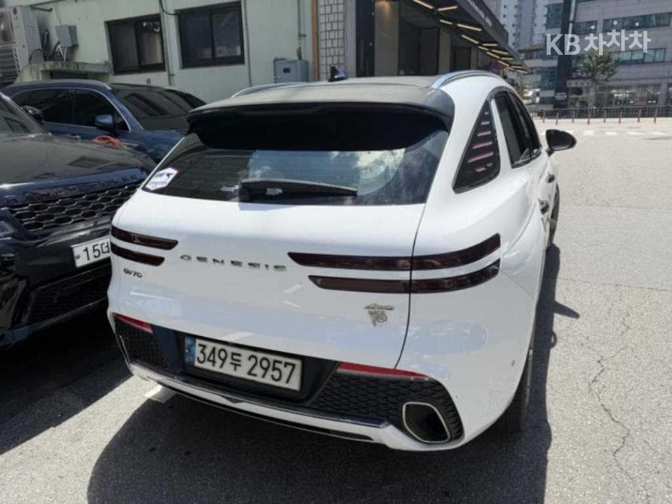 Genesis GV70Gasoline 2.5T AWD - 2