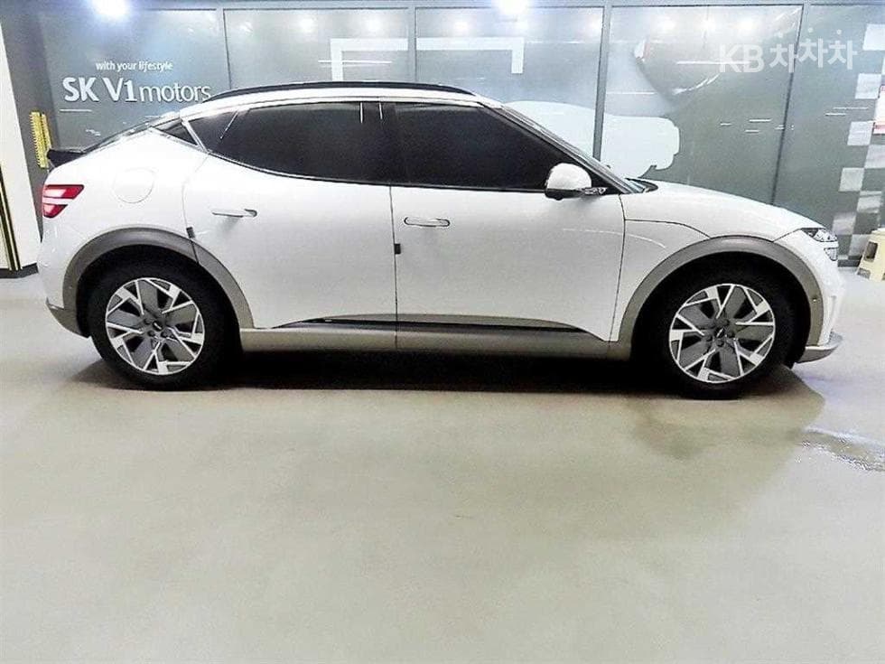 Genesis GV60Standard 2WD Standard - 3