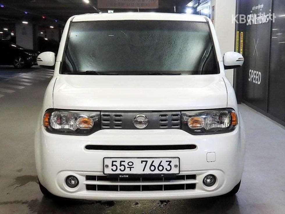 Нисан 큐브1.8 S CVT (Безстепенна) - 2