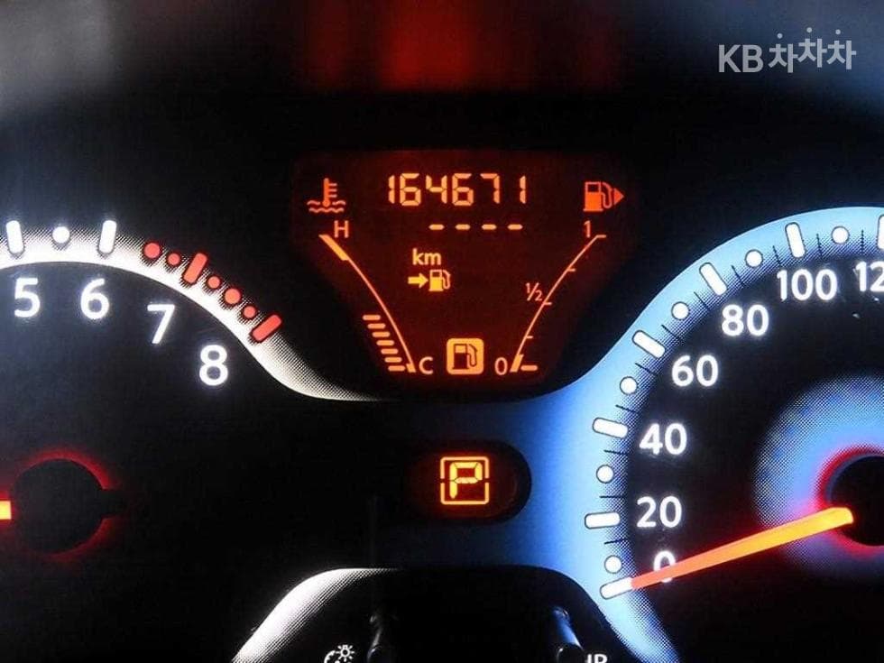 Нисан 큐브1.8 S CVT (Безстепенна) - 9