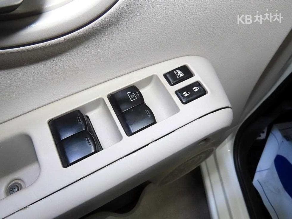 Нисан 큐브1.8 S CVT (Безстепенна) - 13