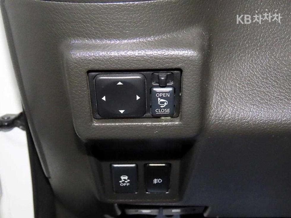 Нисан 큐브1.8 S CVT (Безстепенна) - 14