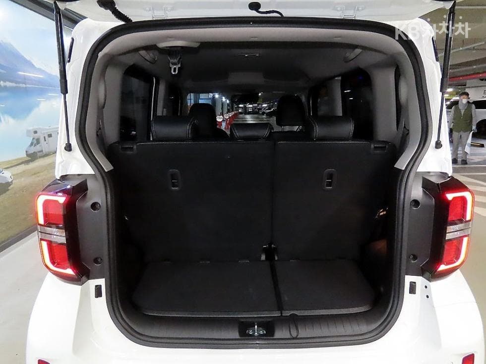 Kia The New (facelift) Kia Ray (van)1.0 Gasoline Signature - 17