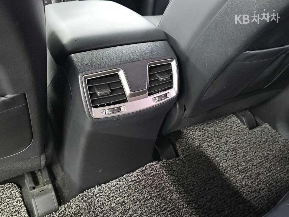 KG Mobility Rexton Sports Khan2.2 Diesel 4WD 파이오니어 S - 14