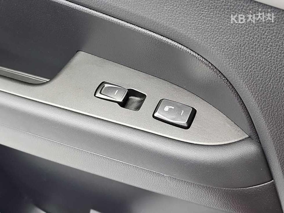 KG Mobility Rexton Sports Khan2.2 Diesel 4WD 파이오니어 S - 15