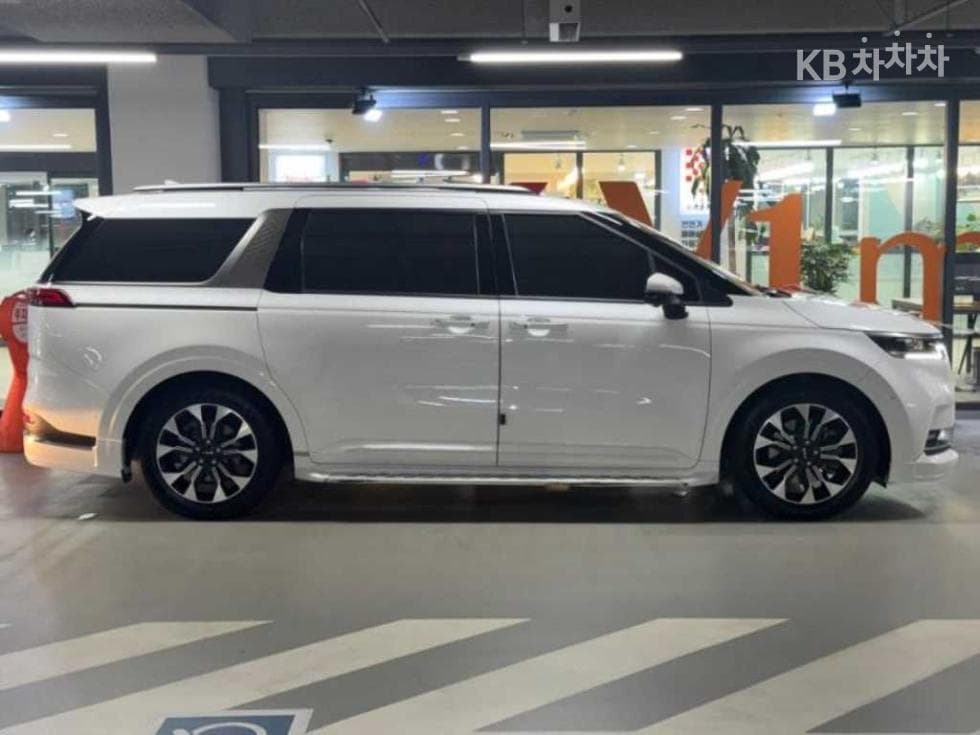 Kia Carnival 4th generationG3.5 GDI 7-seater (Limousine) Noblesse - 3