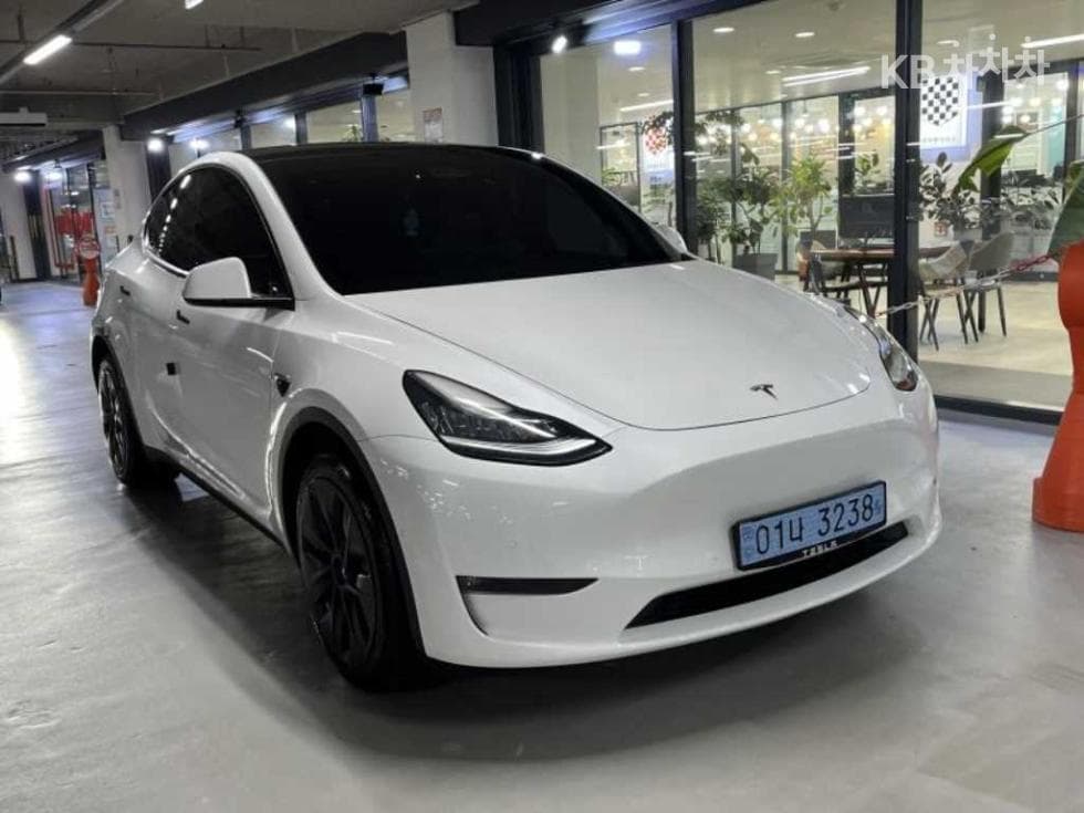 테슬라 Model Y Long Range - Image 1