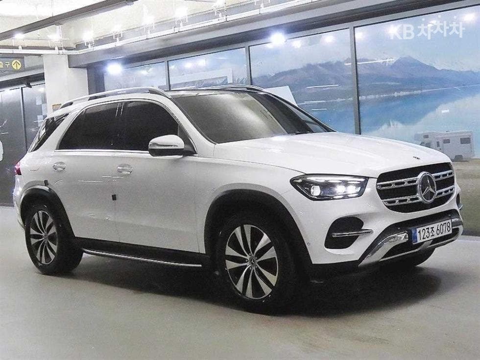 Mercedes-Benz GLE (V167) 350 4Matic Стандартен - Image 1