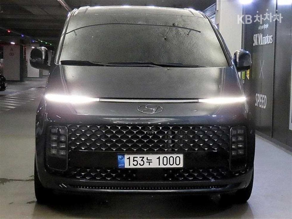 Hyundai Staria Lounge2.2 Lounge 9 AWD Inspiration - 2