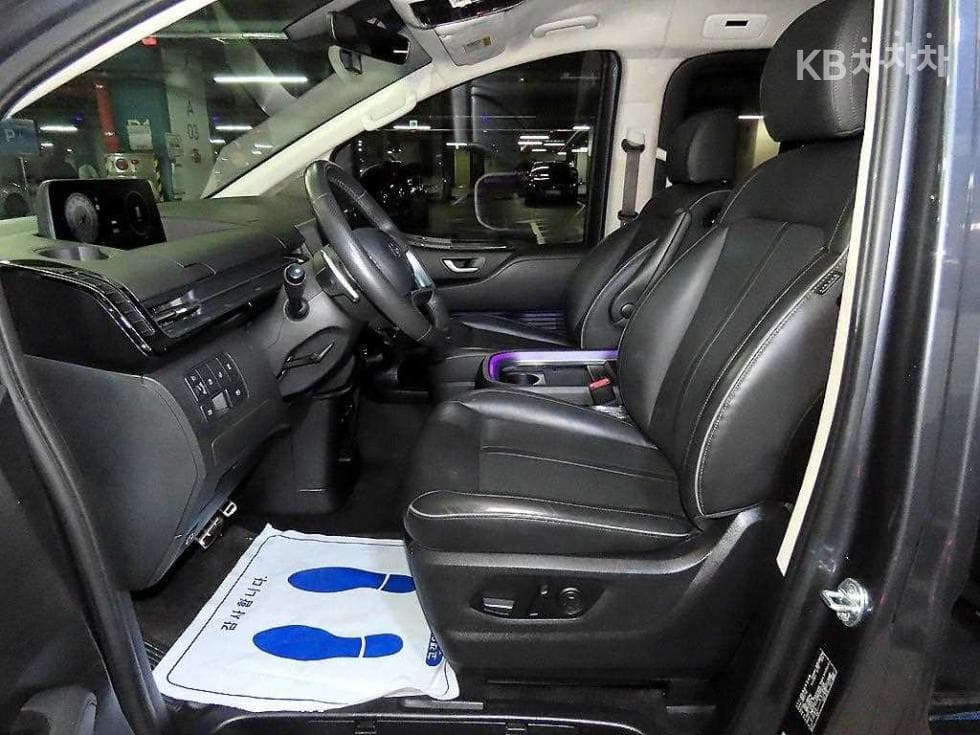 Hyundai Staria Lounge2.2 Lounge 9 AWD Inspiration - 6