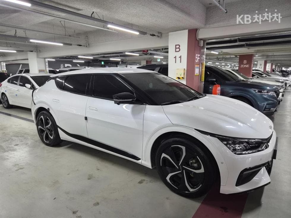 Kia EV6롱 레Seater지 4WD GT-Line - 5