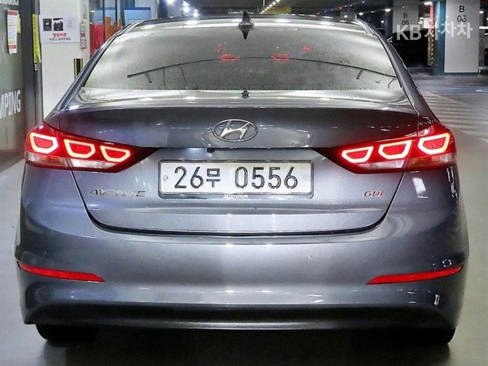 Хюндай Avante (Elantra)AD1.6 GDi Смарт Специал (специален признак/издание) - 3
