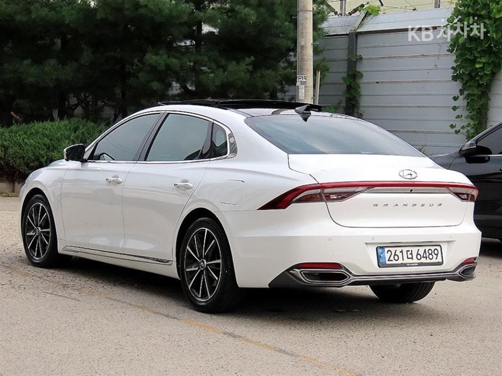 Hyundai The New (facelift) Grandeur (Azera)2.5 Le Blanc - 3