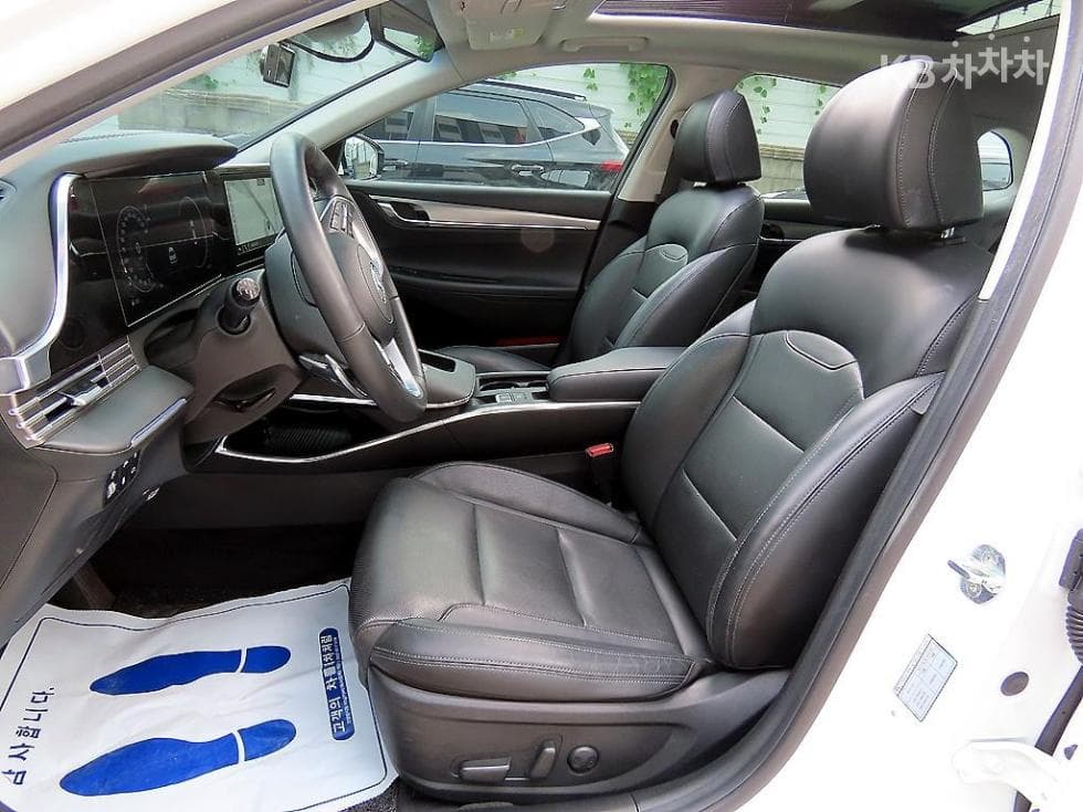 Hyundai The New (facelift) Grandeur (Azera)2.5 Le Blanc - 5