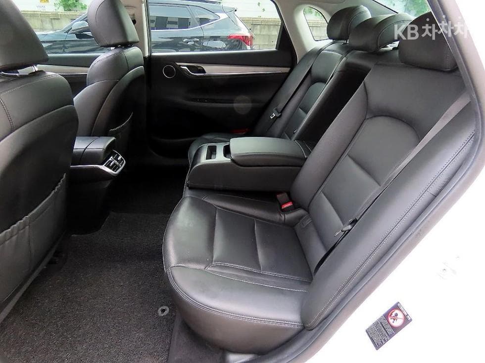 Hyundai The New (facelift) Grandeur (Azera)2.5 Le Blanc - 6
