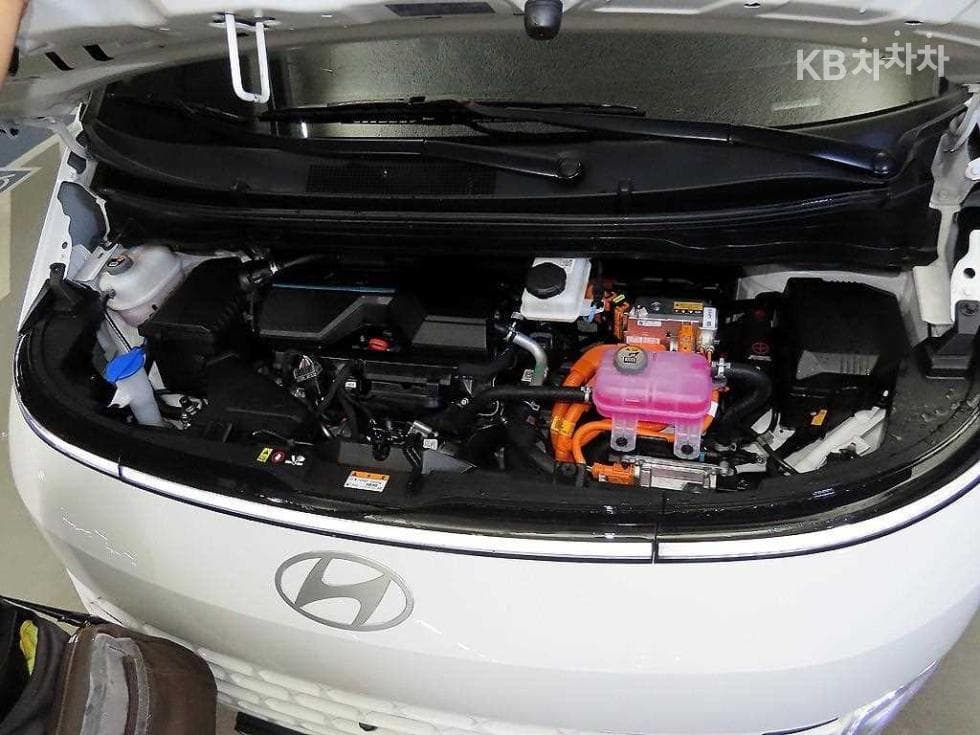 Hyundai Staria Hybrid1.6 Turbo Gasoline Cargo 5Seater승 Modern - 19