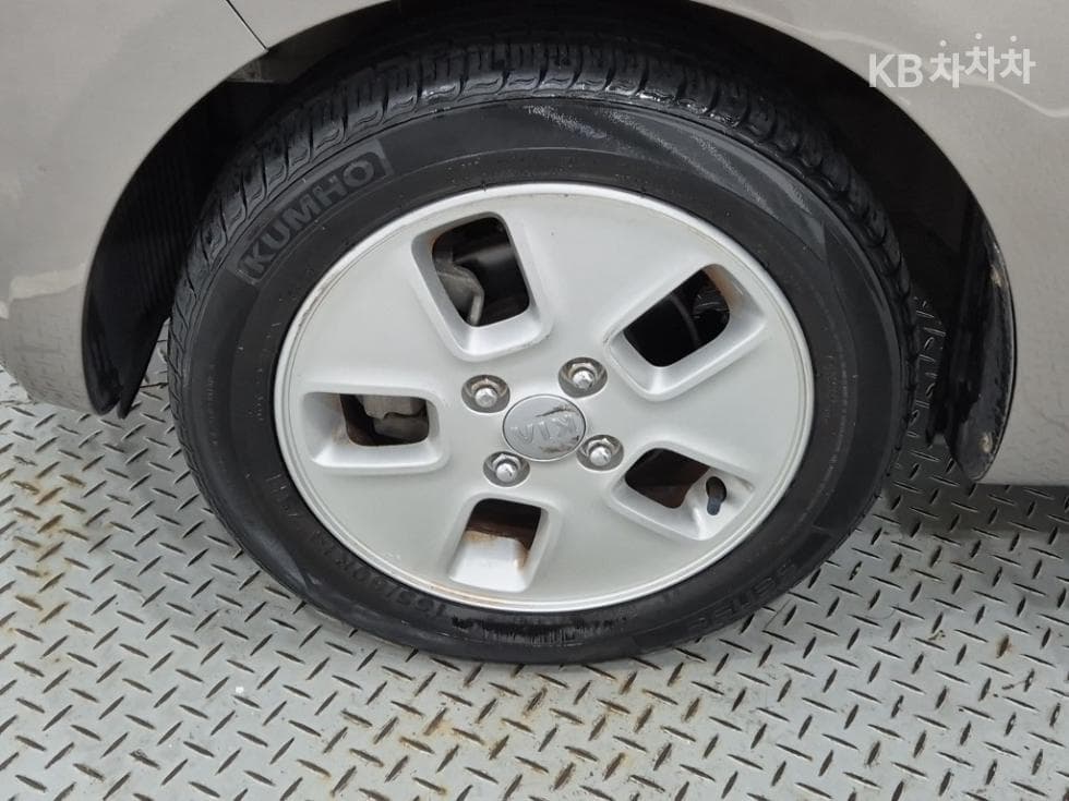 Kia Ray (van)1.0 Gasoline Luxury - 19