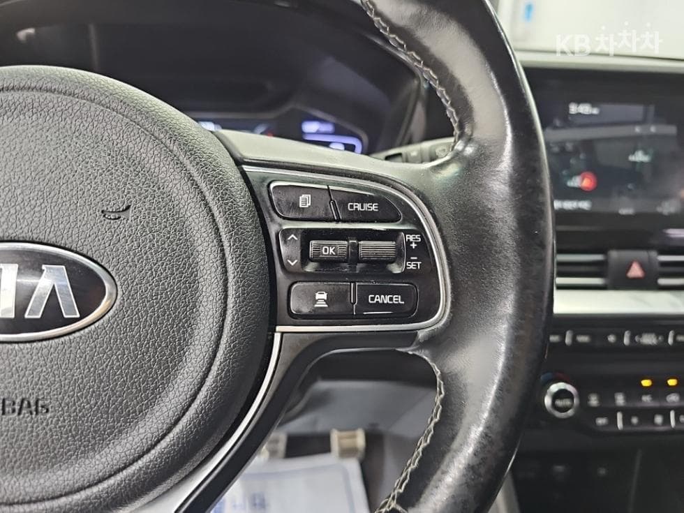 Kia The New (facelift) Niro1.6 HEV Noblesse Special (special feature/edition) - 17