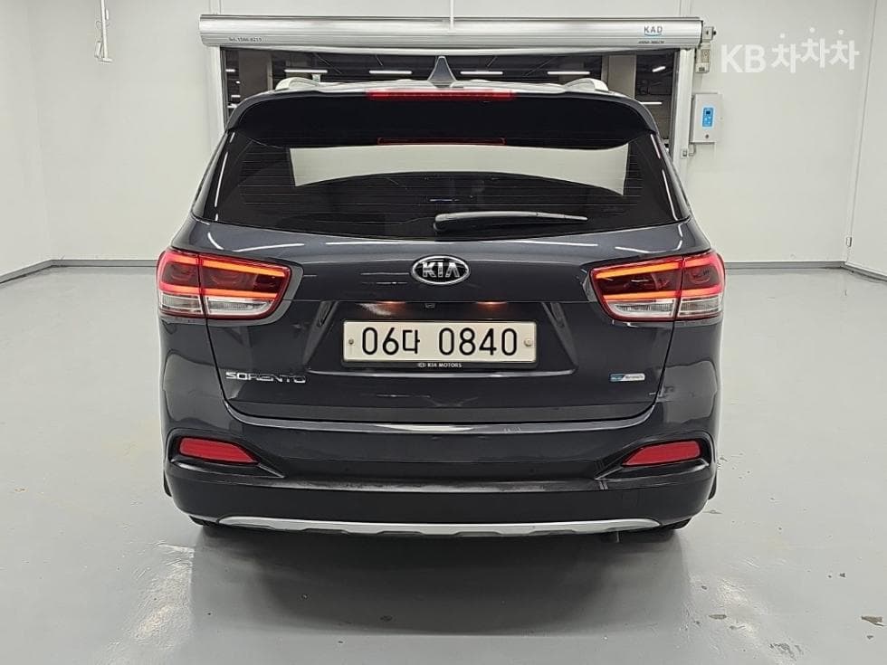 Kia All NewSorentoDiesel 2.0 2WD Prestige - 3