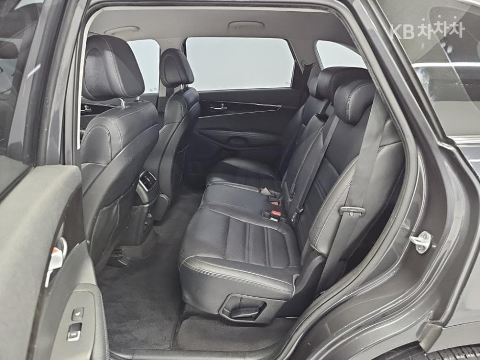 Kia All NewSorentoDiesel 2.0 2WD Prestige - 12
