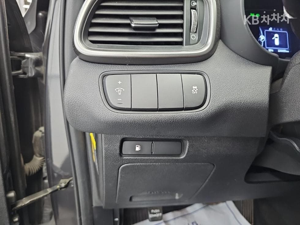 Kia All NewSorentoDiesel 2.0 2WD Prestige - 18