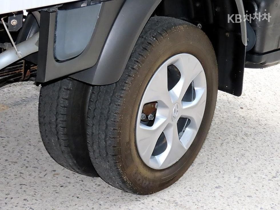 Hyundai Porter 2Other - 18