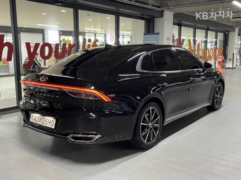 Hyundai The New (facelift) Grandeur (Azera)2.5 Exclusive - 4