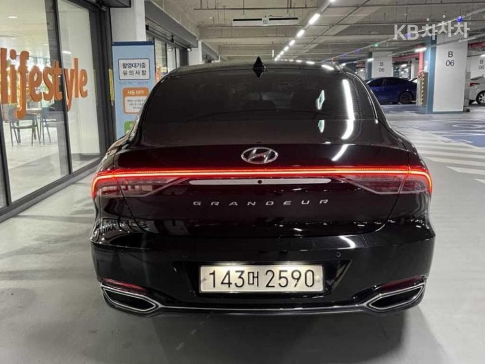 Hyundai The New (facelift) Grandeur (Azera)2.5 Exclusive - 5