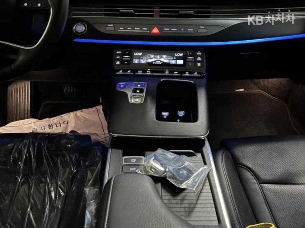 Hyundai The New (facelift) Grandeur (Azera)2.5 Exclusive - 10