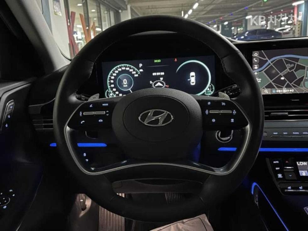 Hyundai The New (facelift) Grandeur (Azera)2.5 Exclusive - 11