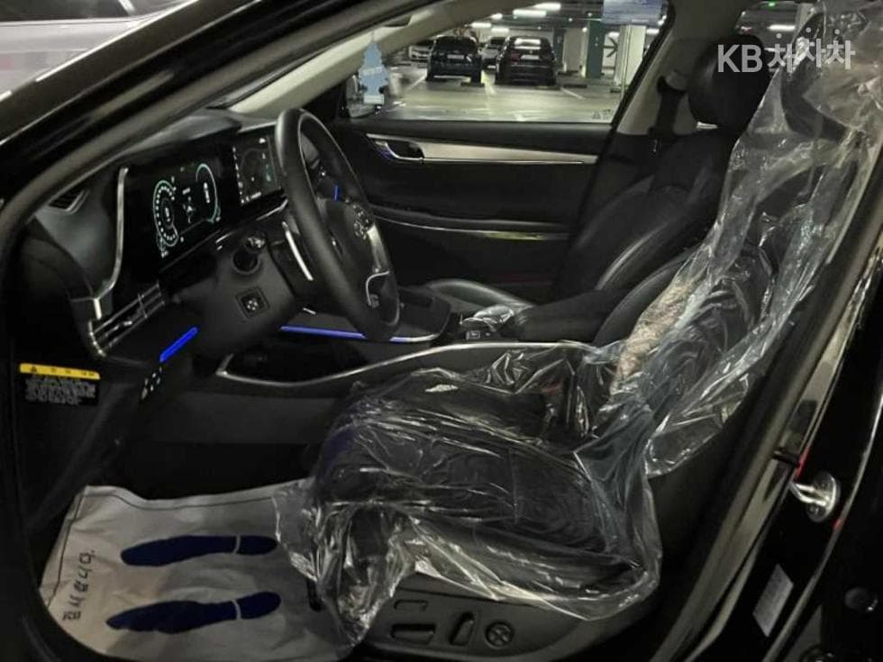 Hyundai The New (facelift) Grandeur (Azera)2.5 Exclusive - 12