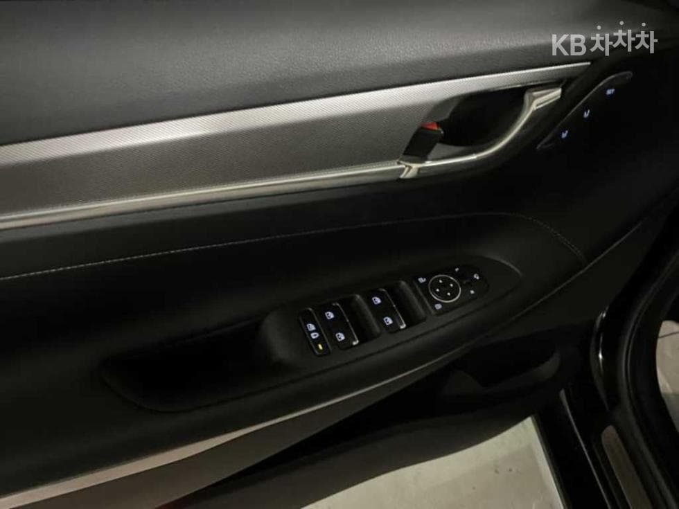 Hyundai The New (facelift) Grandeur (Azera)2.5 Exclusive - 13