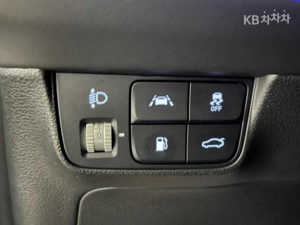 Hyundai The New (facelift) Grandeur (Azera)2.5 Exclusive - 14