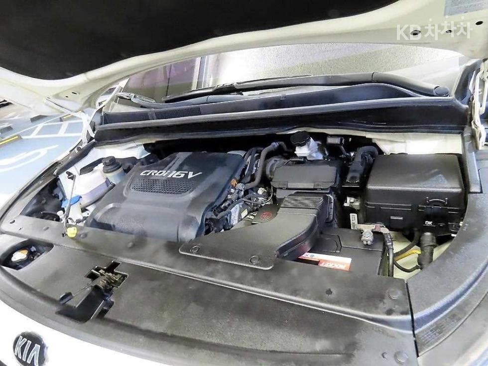 Kia All New Carnival9-seater 2.2 Diesel Luxury - 19