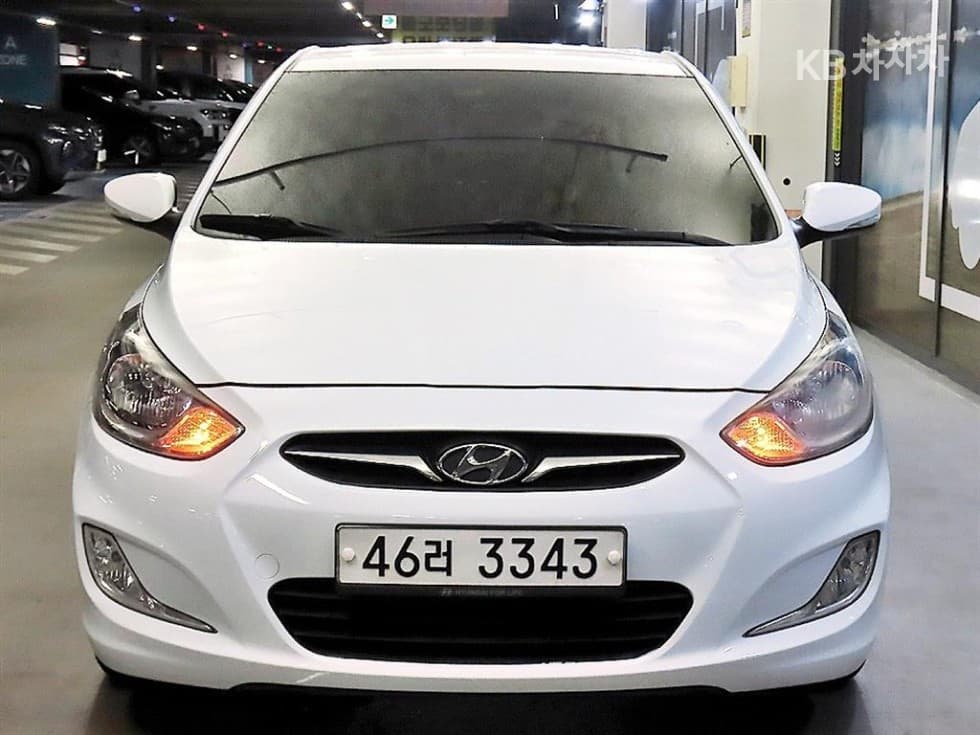 Hyundai Accent(신형)1.4 VVT Premier - 2